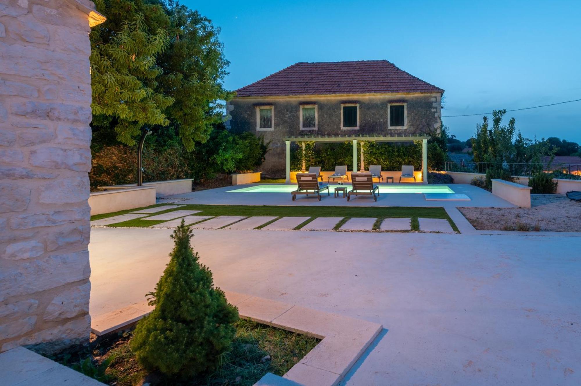 Villa Komelo Škrip Extérieur photo